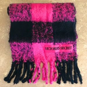 Victoria Secret Buffalo pink plaid scarf!  Limited edition Christmas collection!